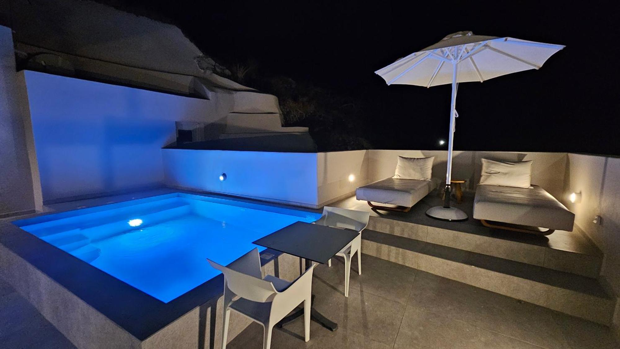 Petroma Cave Suites Vourvoúlos エクステリア 写真